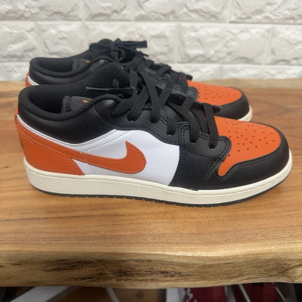 Air Jordan 1 Low Men's‎ Size 5.5 Shattered Backboard White/Black/Starfish Orange